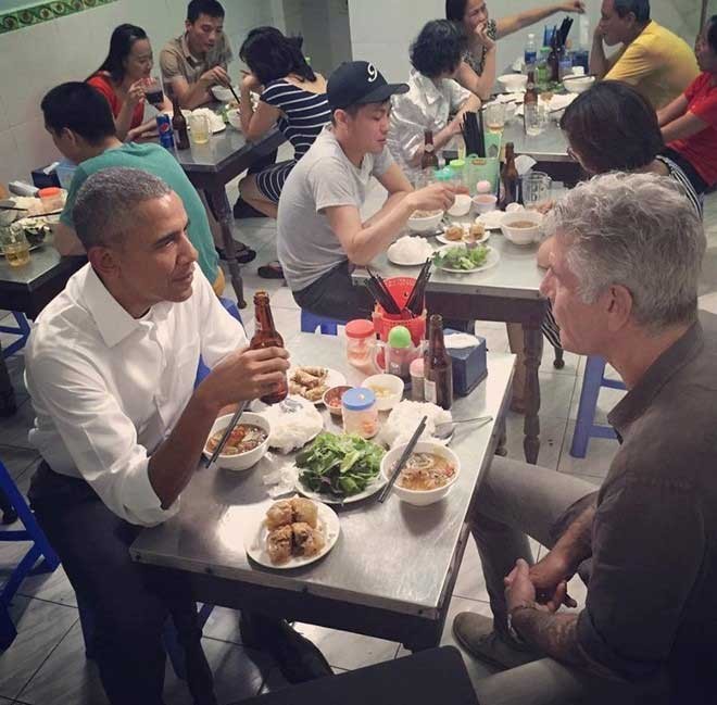 CNN bat mi cach an bun cha cua TT Obama o Ha Noi